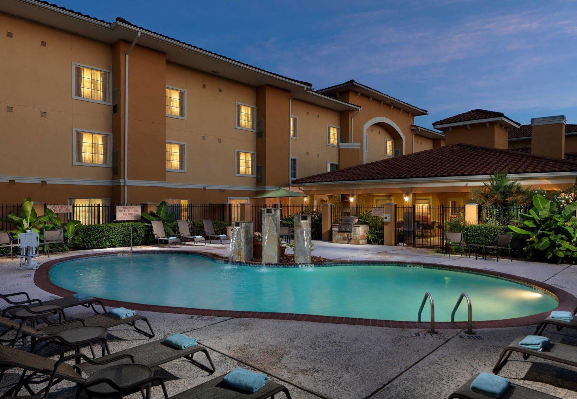 Towneplace Suites Houston North/Shenandoah Kültér fotó